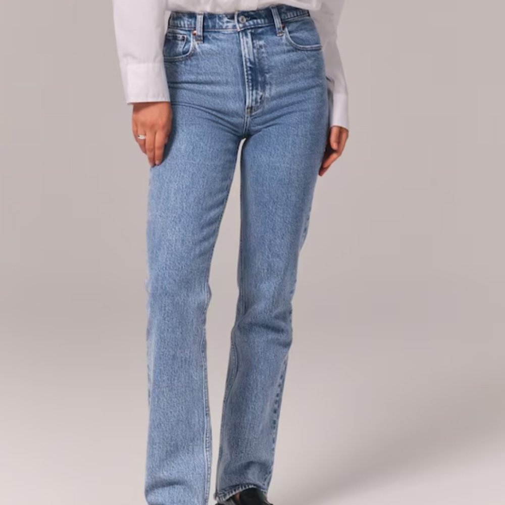 The 90's Straight Ultra High Rise Jeans - Size 8L